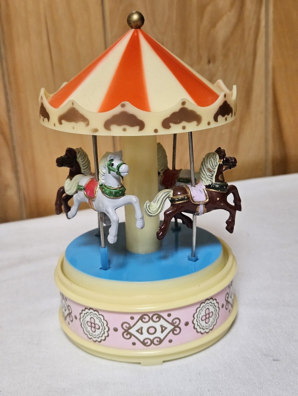 Vintage 1970's Yap's Carousel With Horses "Carousel Waltz"' Music Carousel
